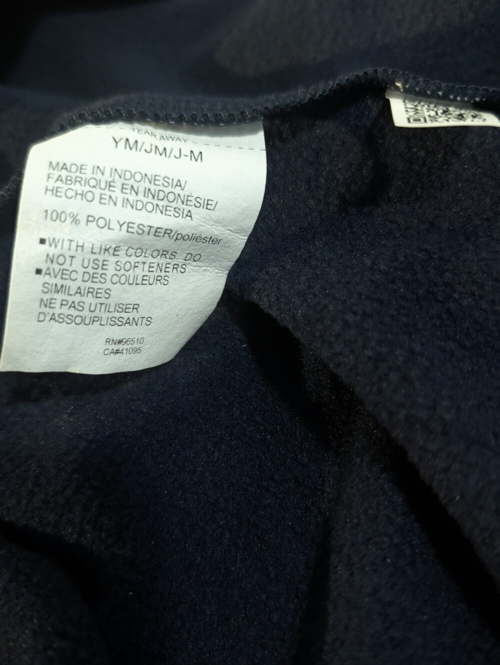 ​🏷️ Under Armour Boys Medium Navy Blue Fleece 1/4 Zip Pullover NWT YM Layers M - Picture 8 of 8